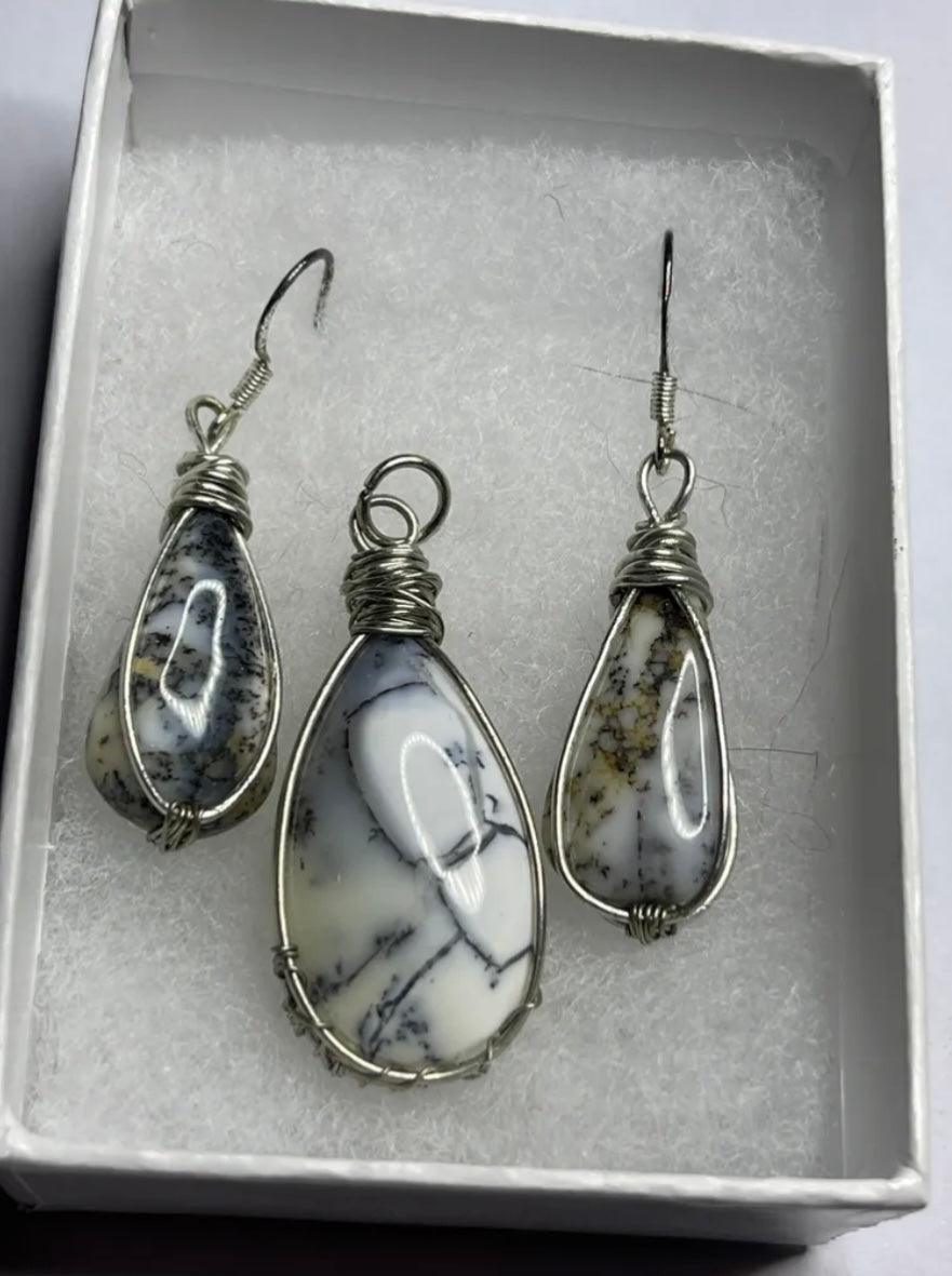 DENDRITIC AGATE HAND WIRE WRAPPED PENDANT & EARRINGS SET