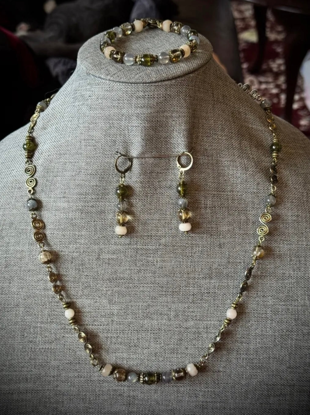 MORGANITE, TSAVORITE, CITRINE & LABRADORITE EARRINGS, BRACELET & NECKLACE SET